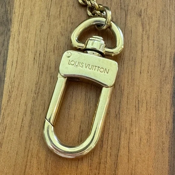 Louis Vuitton 30cm Extender Chain in Gold Tone - Picture 5 of 12